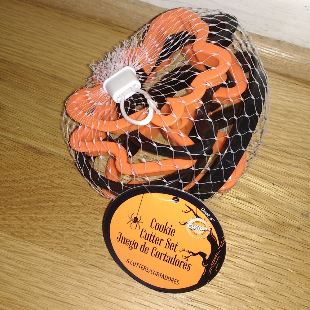 Halloween Wilton Cookie Cutter Set x 6 New